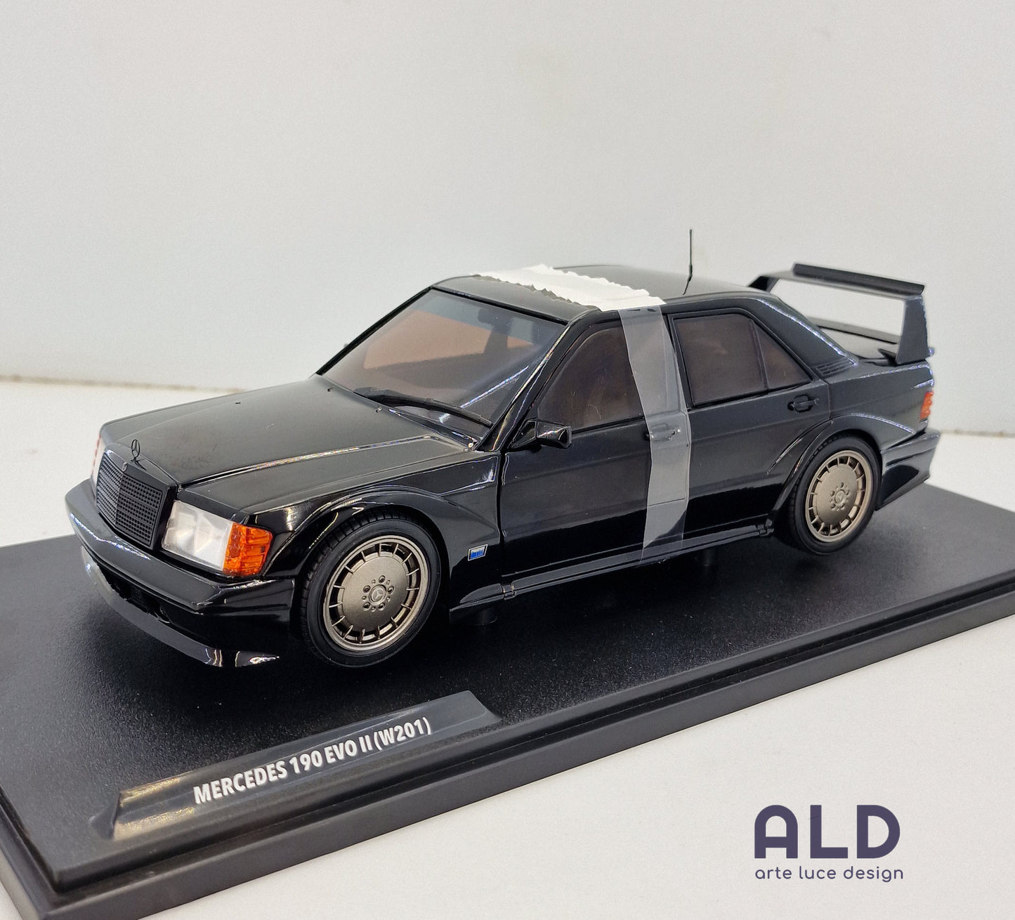 modellino auto scala 1/18 mercedes 190 evo 2 w201 modellini della solido