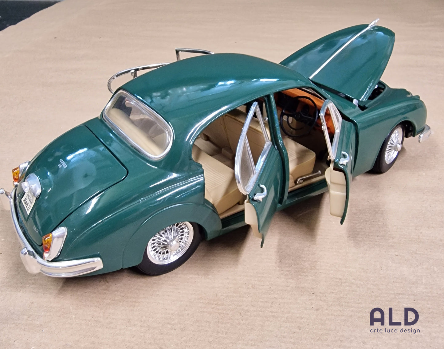 modellino auto scala 1/18 jaguar mack II del 1959 modellini da collezione maisto