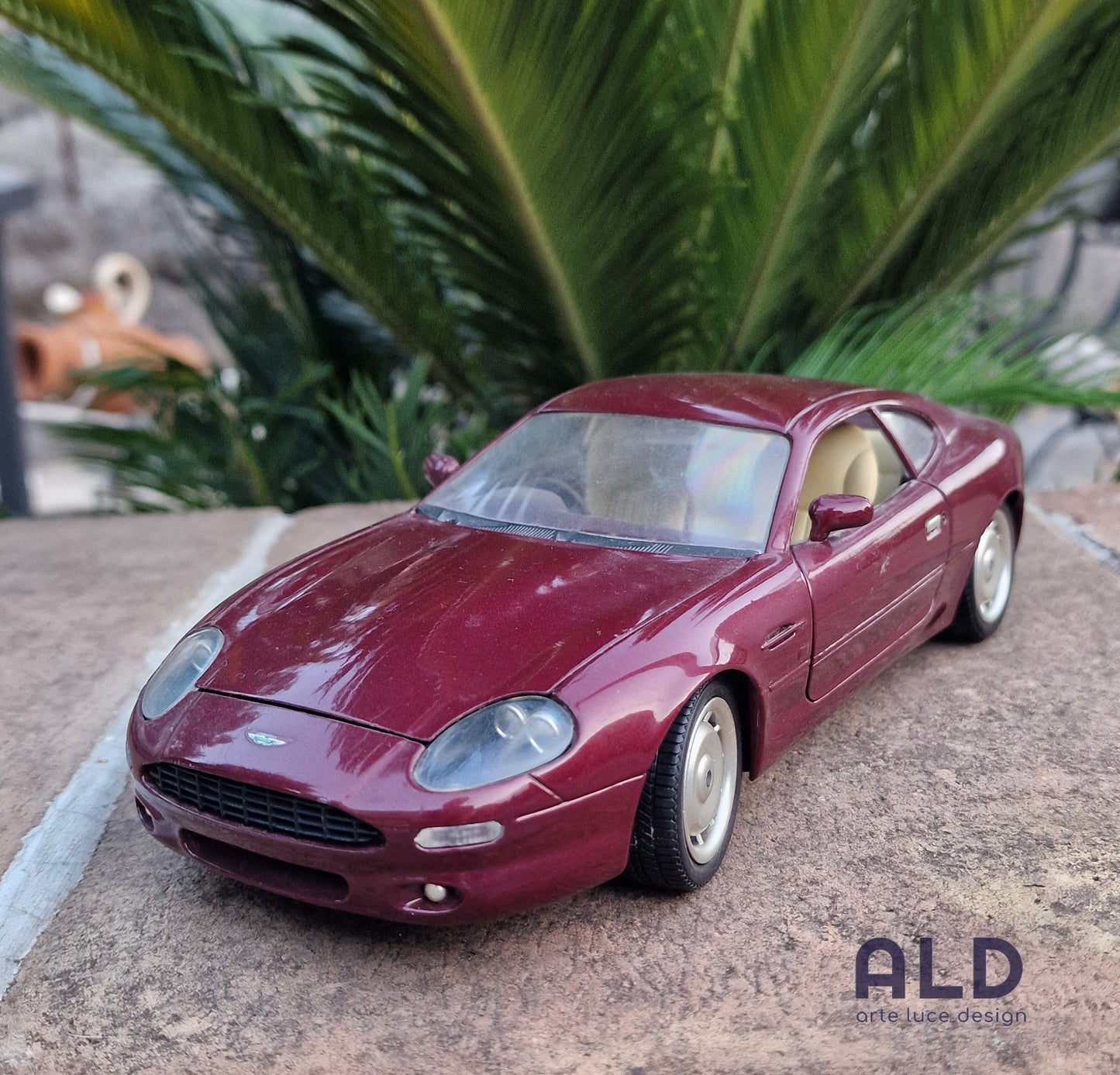 modellino auto scala 1/18 Aston martin DB7 coupè modellini die cast collezione