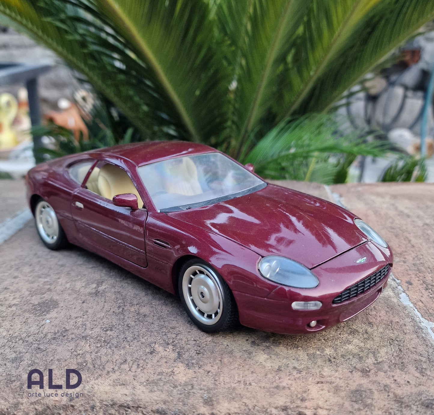 modellino auto scala 1/18 Aston martin DB7 coupè modellini die cast collezione