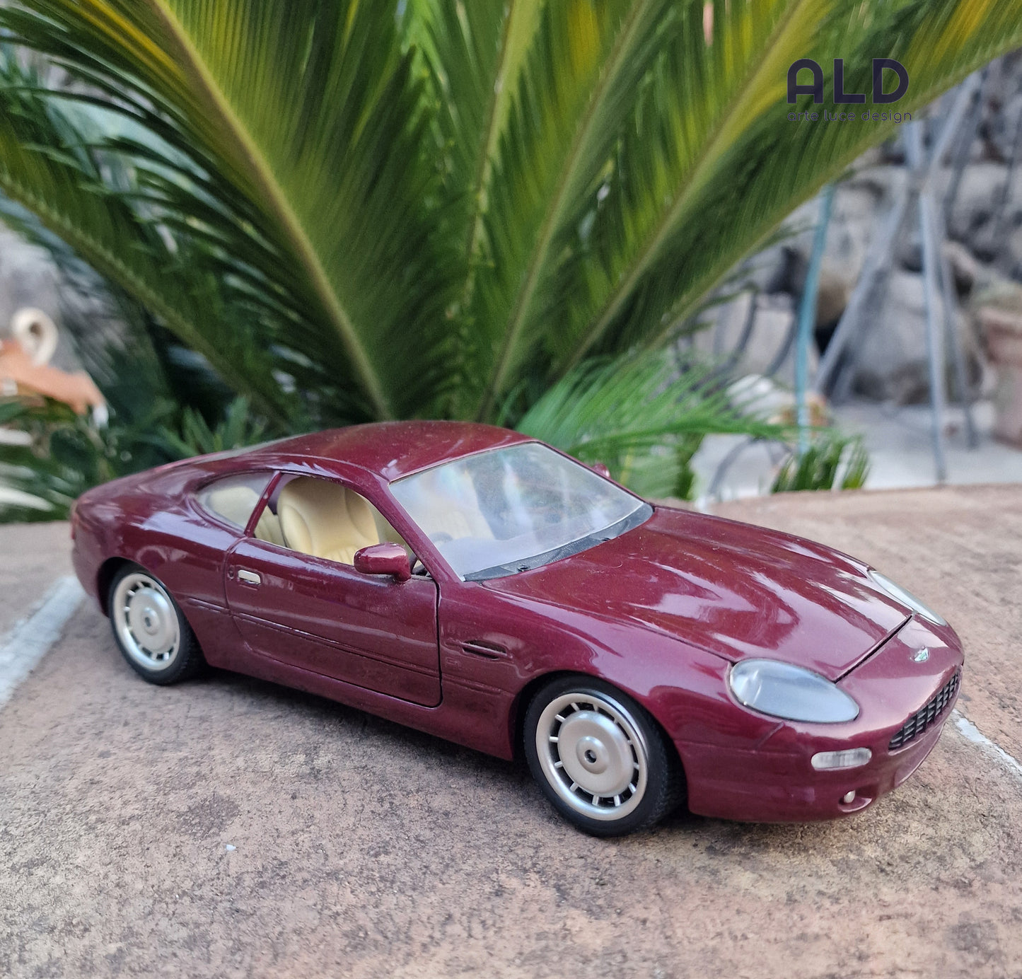 modellino auto scala 1/18 Aston martin DB7 coupè modellini die cast collezione