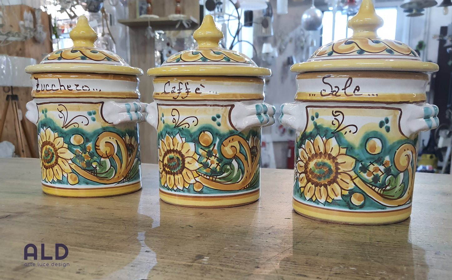 Tris barattoli da cucina sale zucchero e caffè in ceramica di Caltagirone