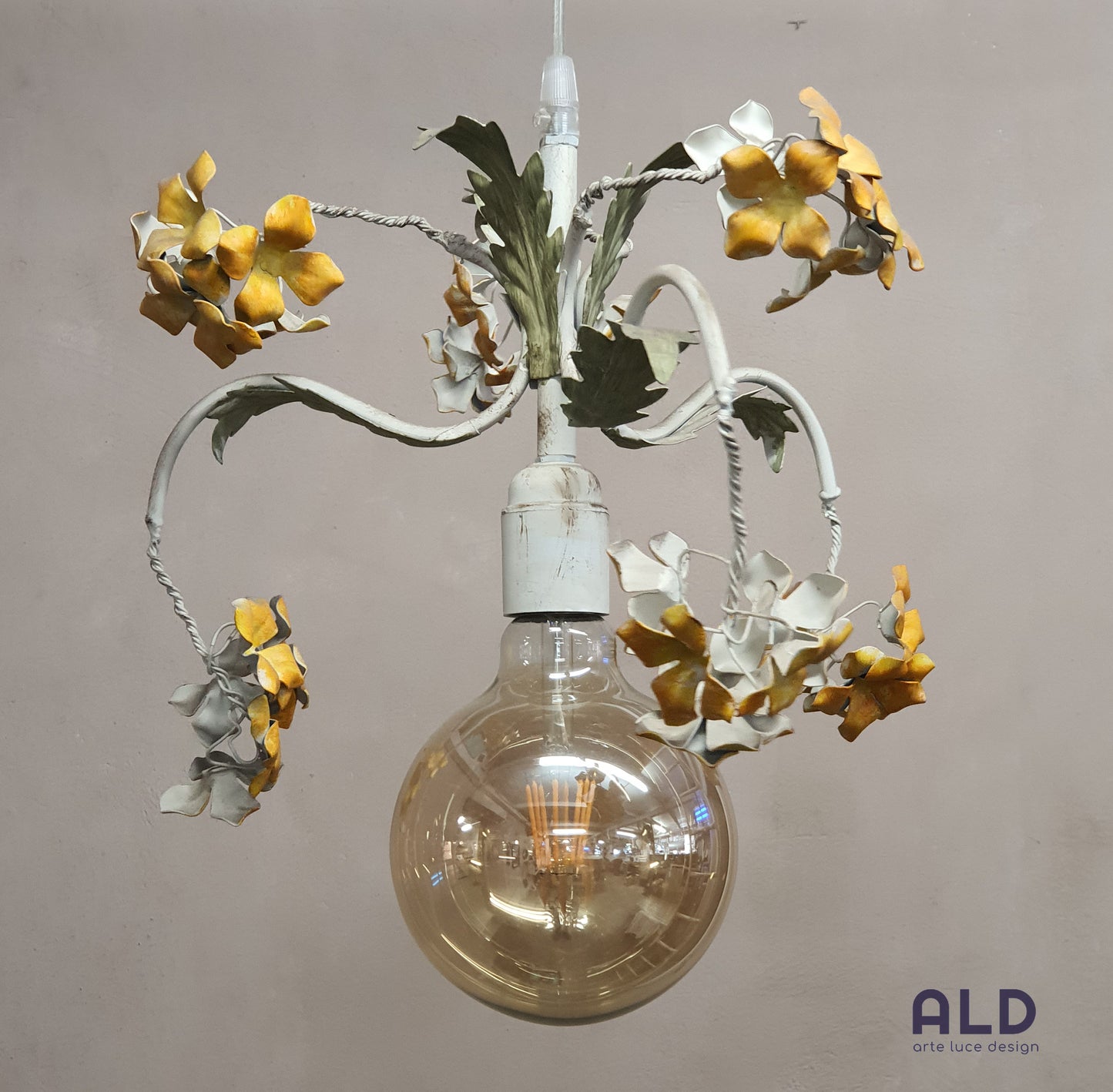 Lampadario classico artigianale in ferro battuto per cucina ingresso 1 luce e14