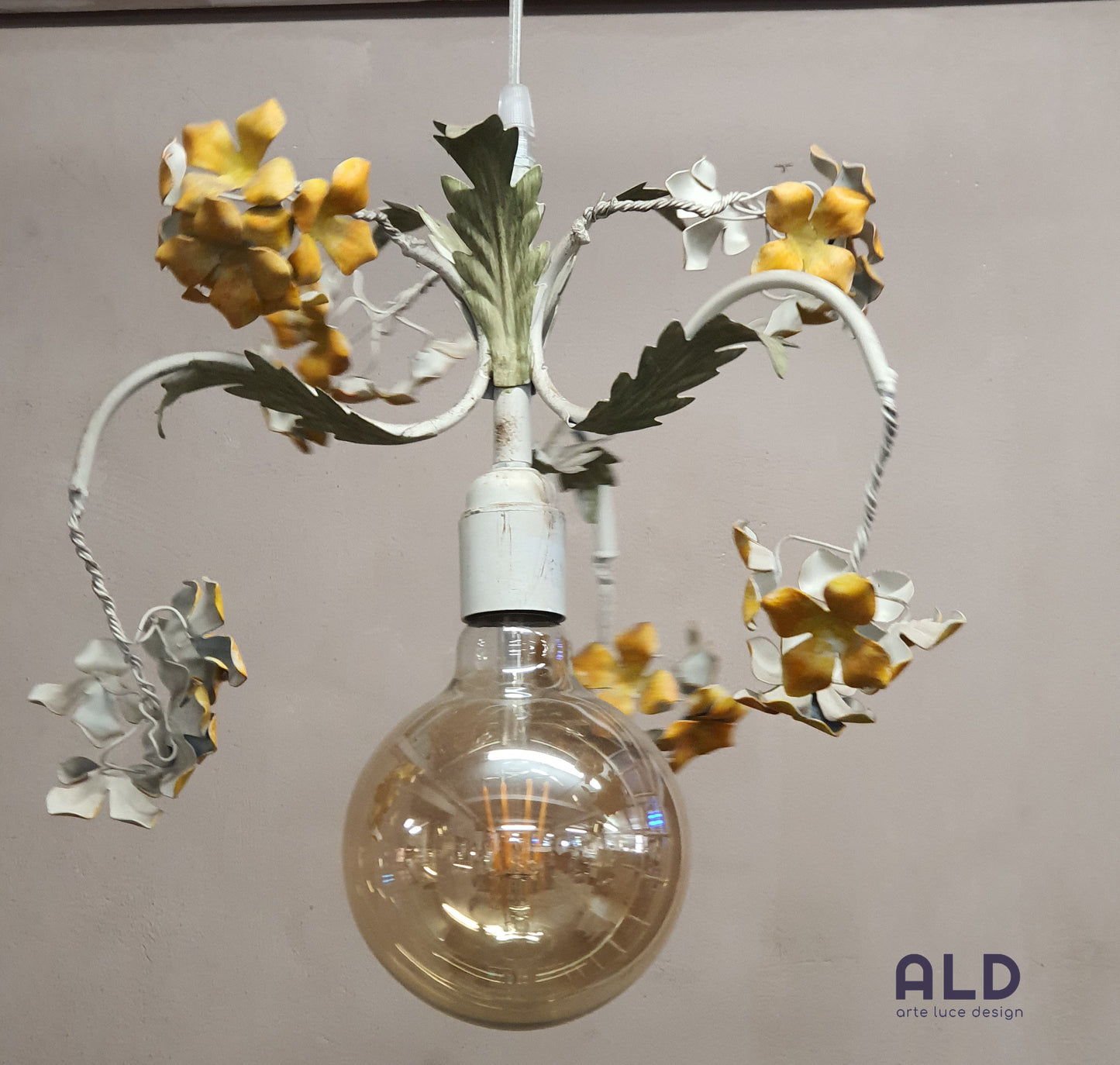 Lampadario classico artigianale in ferro battuto per cucina ingresso 1 luce e14