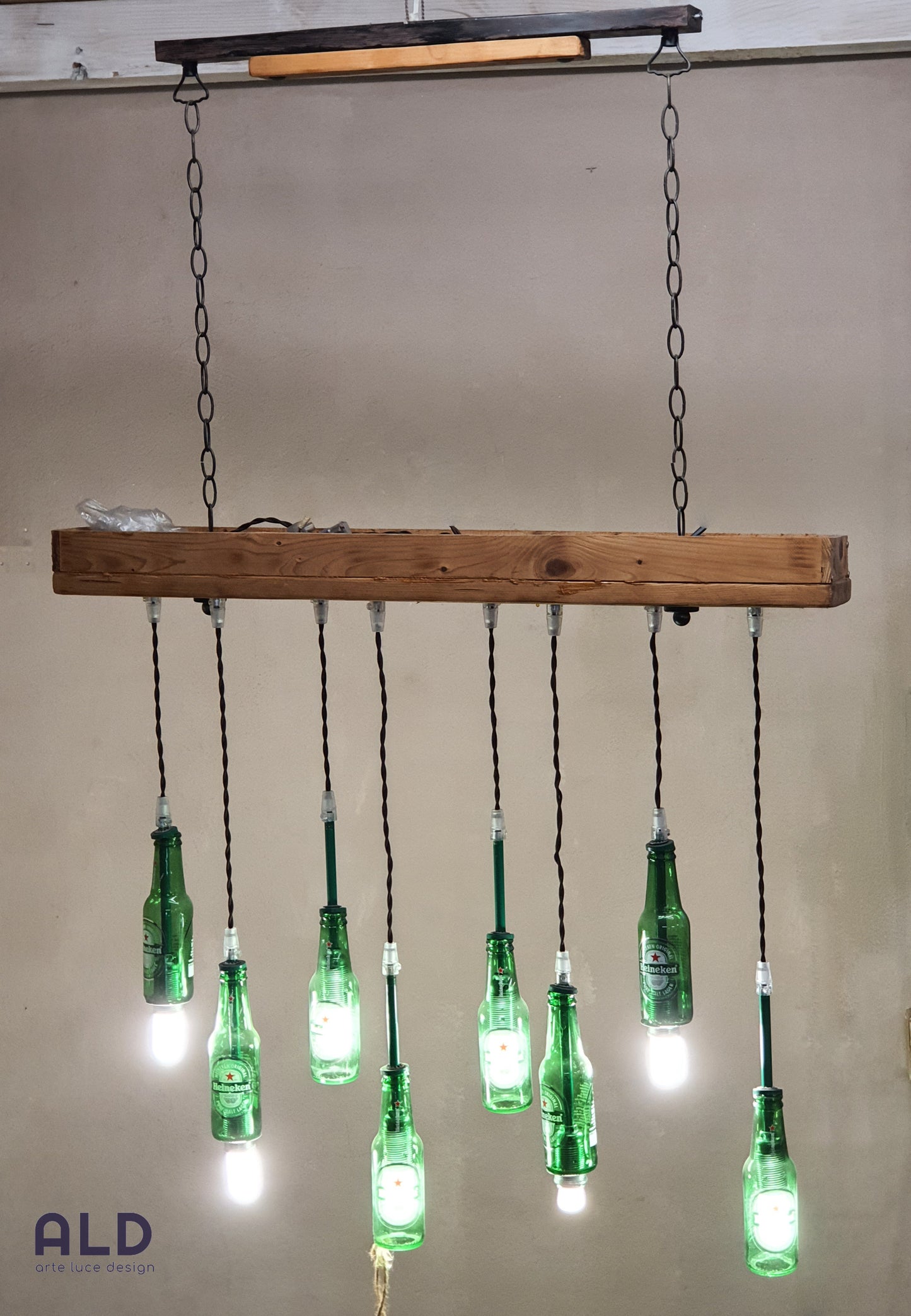 Lampadario a sospensione  da bar taverna pub sala giochi con bottiglie pendenti