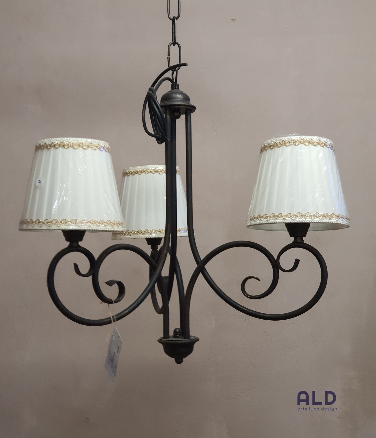 Lampadario artigianale in ferro battuto per camera da letto cameretta 3 luci e14