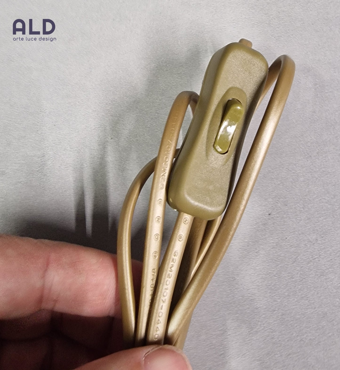 Cablaggio lumetti pulsante on off cavo 1,5mt dorato per lumi lampade comodino