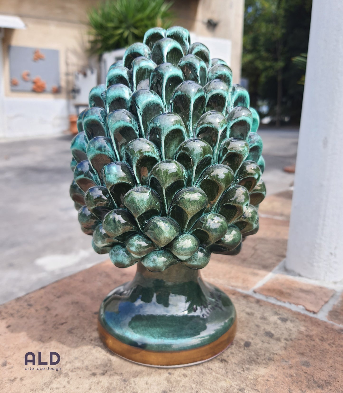 Soprammobile Siciliano in Ceramica di Caltagirone Pigna a sfumature di verde h21