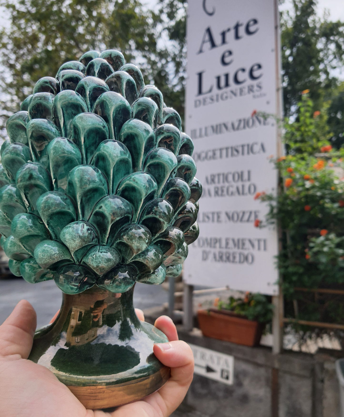 Soprammobile Siciliano in Ceramica di Caltagirone Pigna a sfumature di verde h21