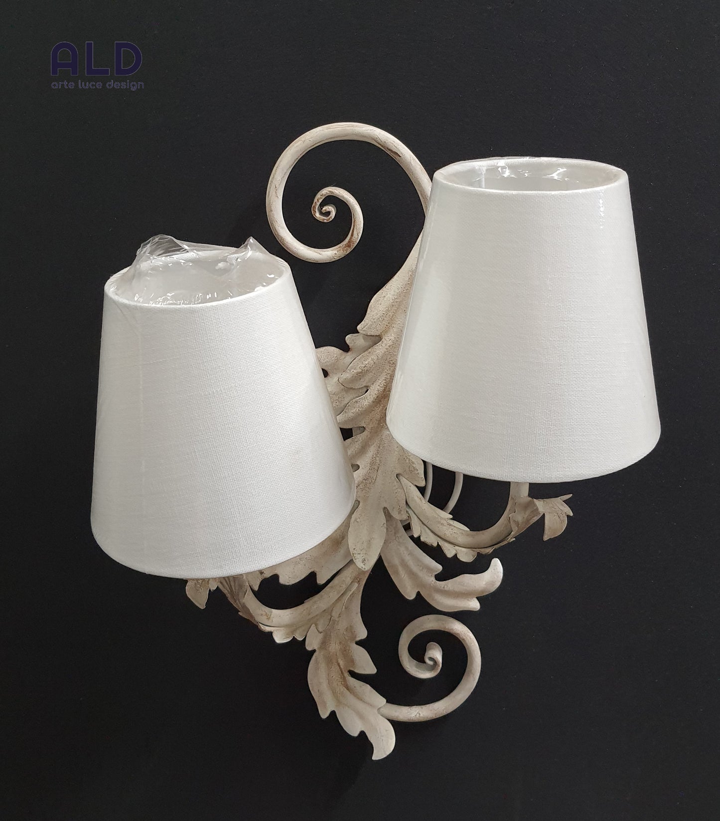 Applique a 2 luci e14 stile shabby chic lampada da parete in ferro battuto