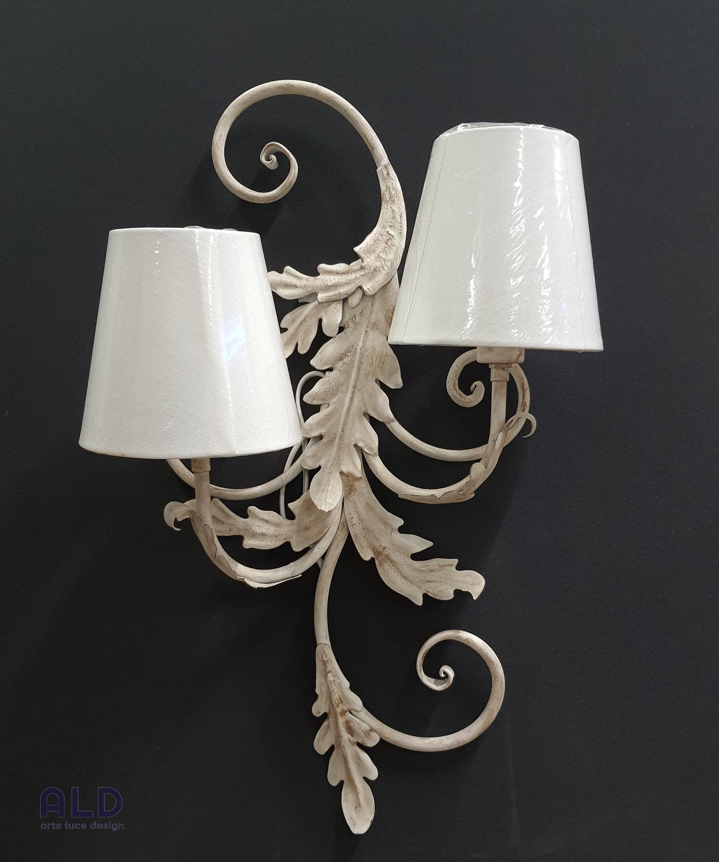 Applique a 2 luci e14 stile shabby lampada grande da parete in ferro battuto