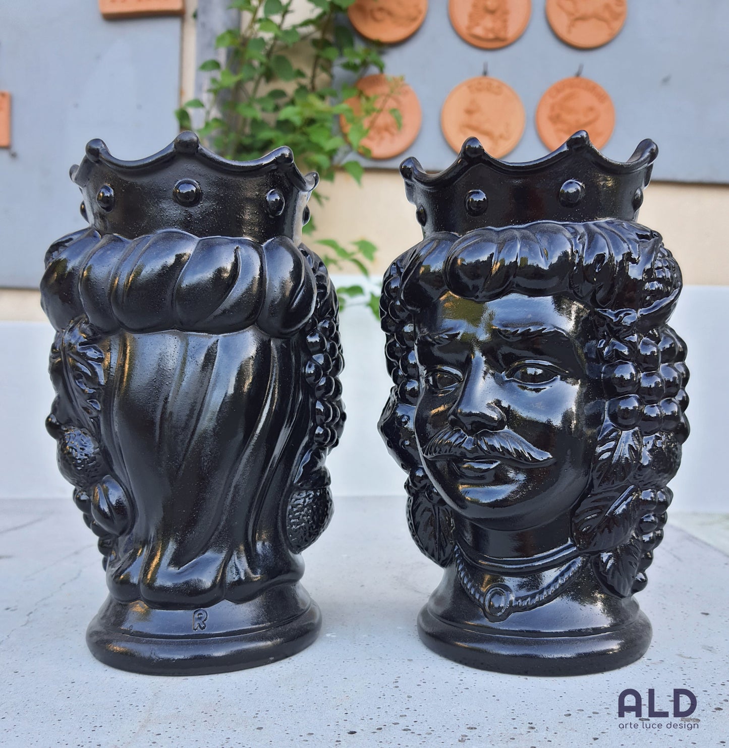 Teste di moro in terracotta decorata coppia soprammobili neri altezza 18cm