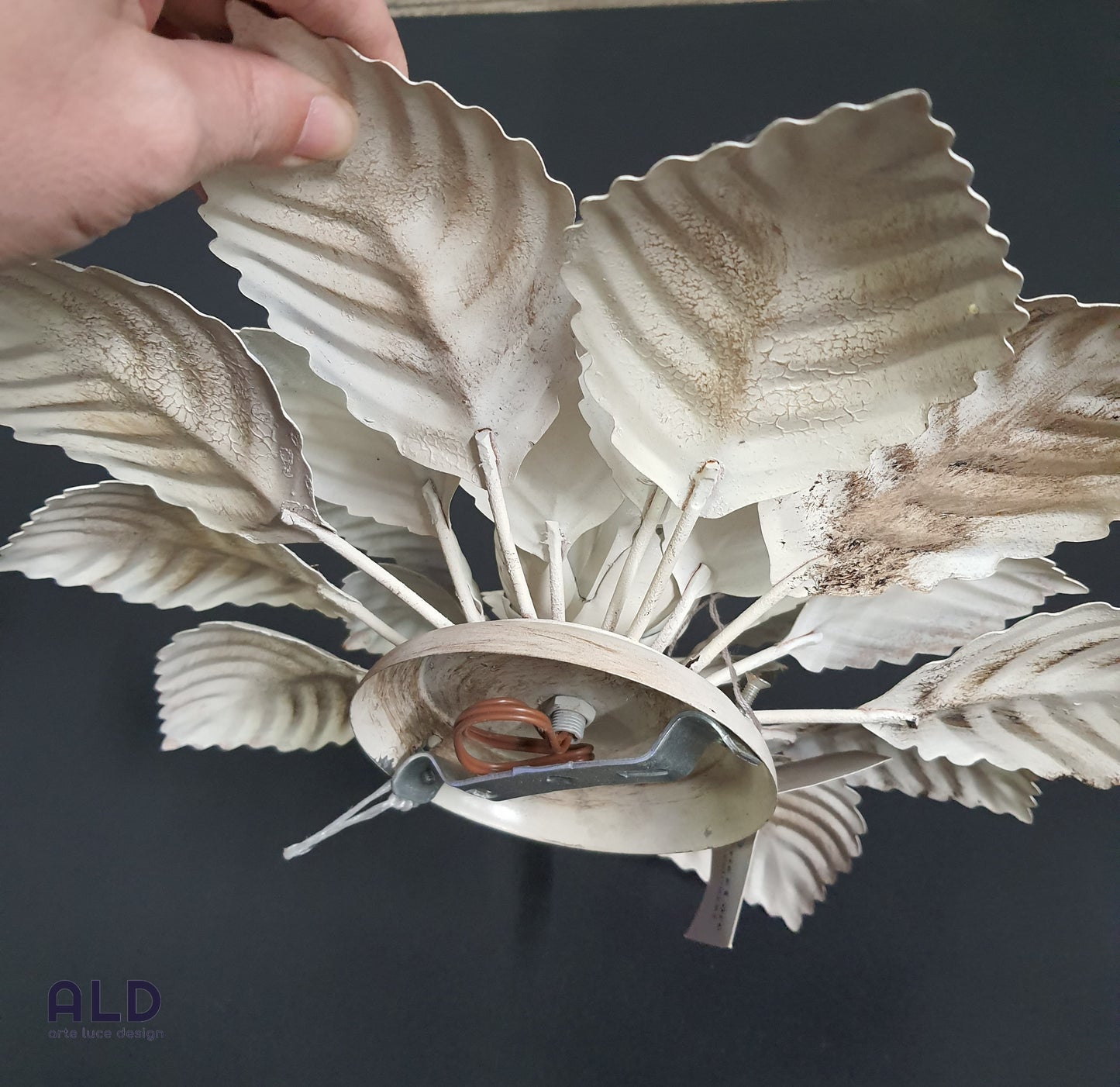 Plafoniera classica in metallo avorio invecchiato lampada da tetto o parete E27