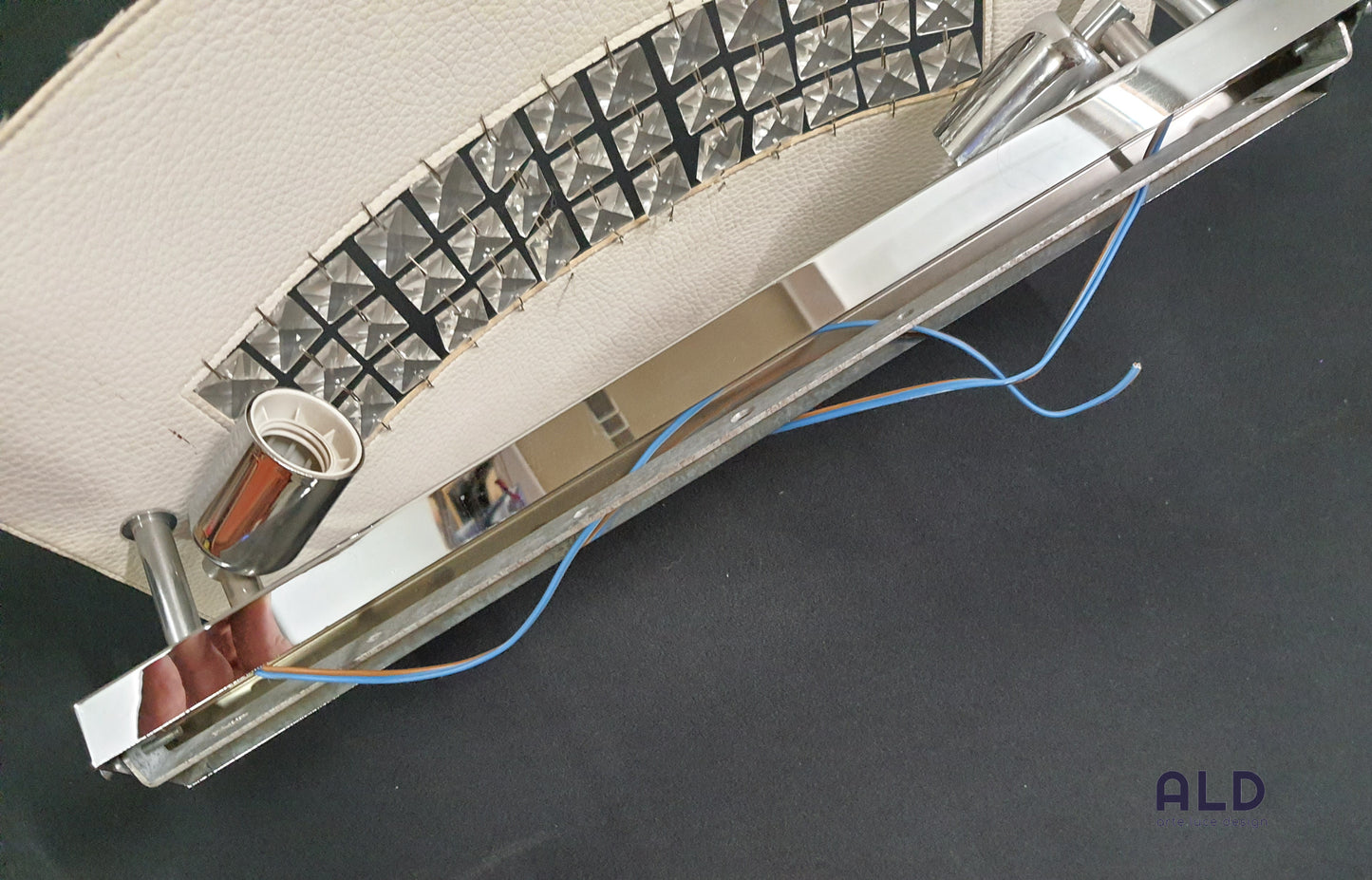 Plafoniera  in ecopelle bianca e strass 2 luci E27 lampada da parete moderna