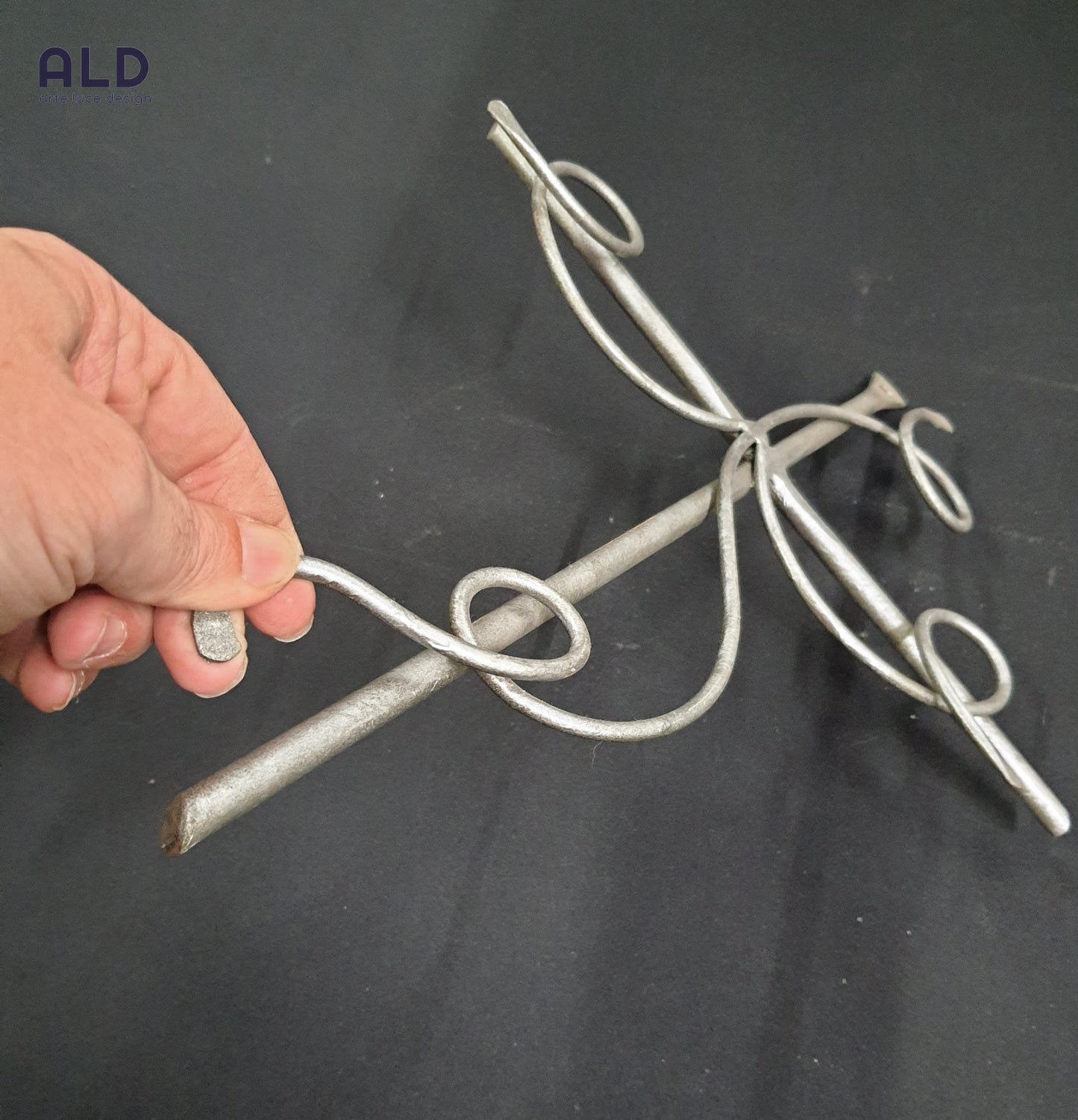 Capezzale moderno argento crocifisso in ferro stilizzato per camera da letto