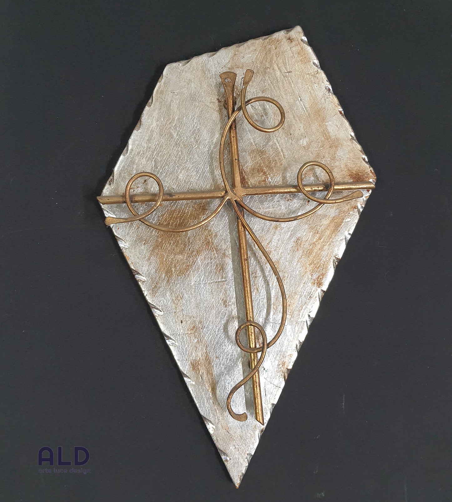 Capezzale moderno metallo e legno crocifisso oro stilizzato per camera da letto