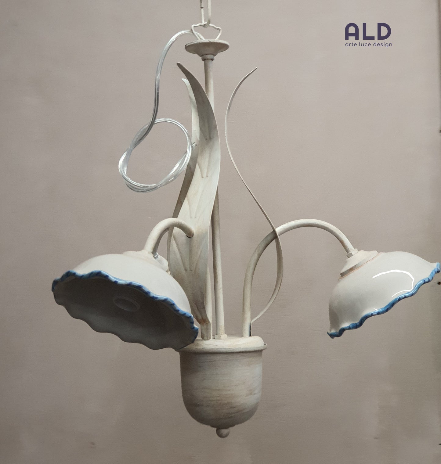 Lampadario shabby in ferro battuto per bagno cameretta ingresso 3 luci e14