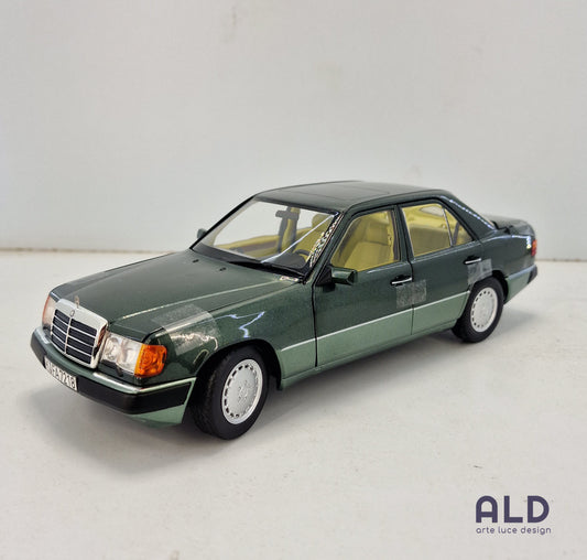 modellino auto scala 1/18 mercedes benz 230 E del 1990 modellini della norev