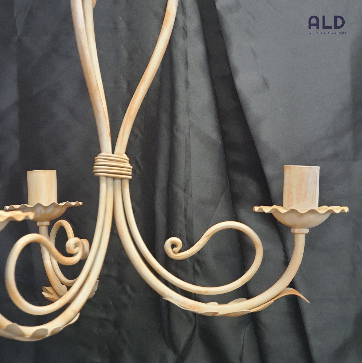 Lampadario classico in ferro battuto avorio e oro ingresso bagno 3 luci e14