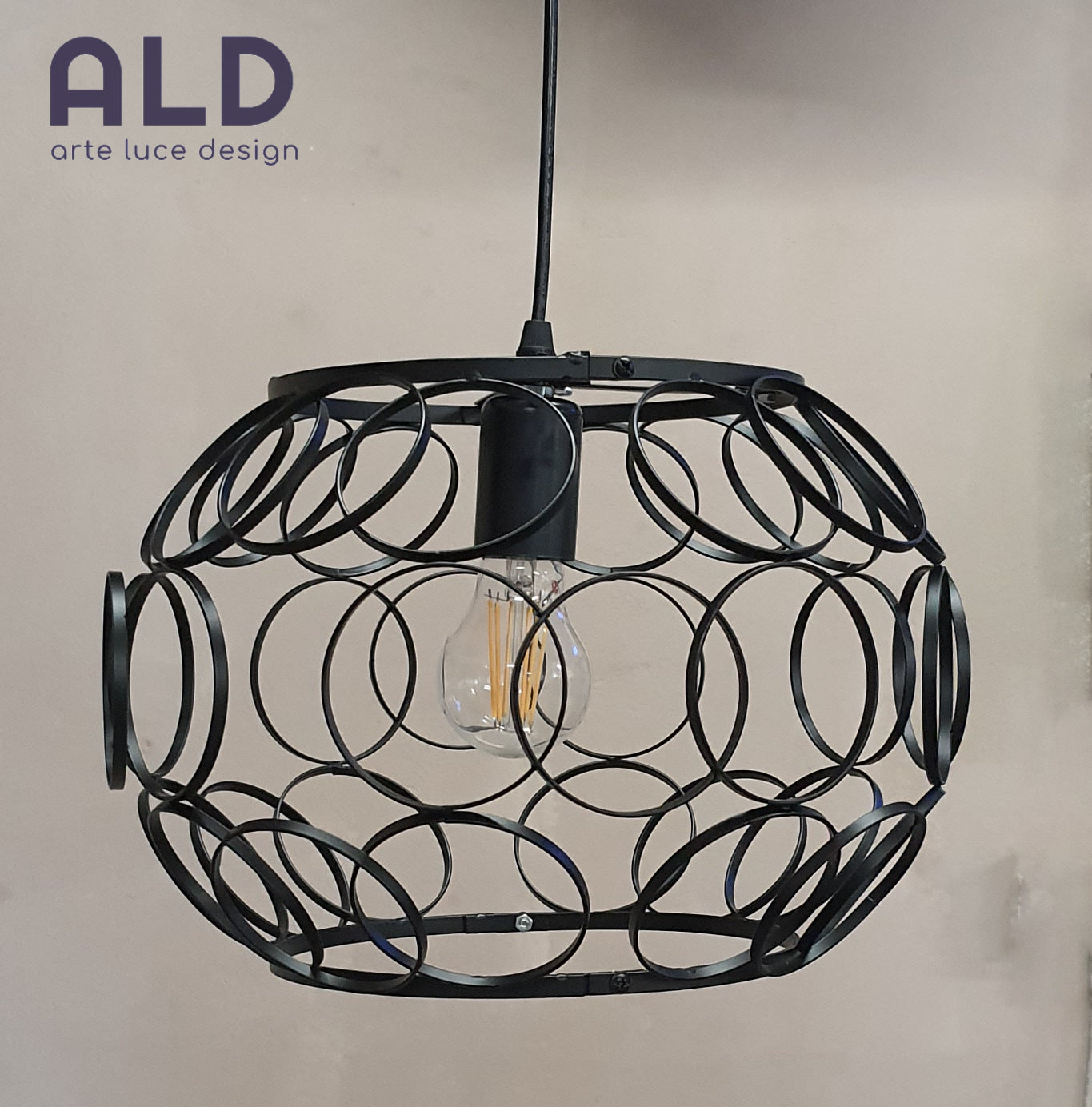 Lampadario moderno nero traforato per cucina bagno cameretta camera da letto