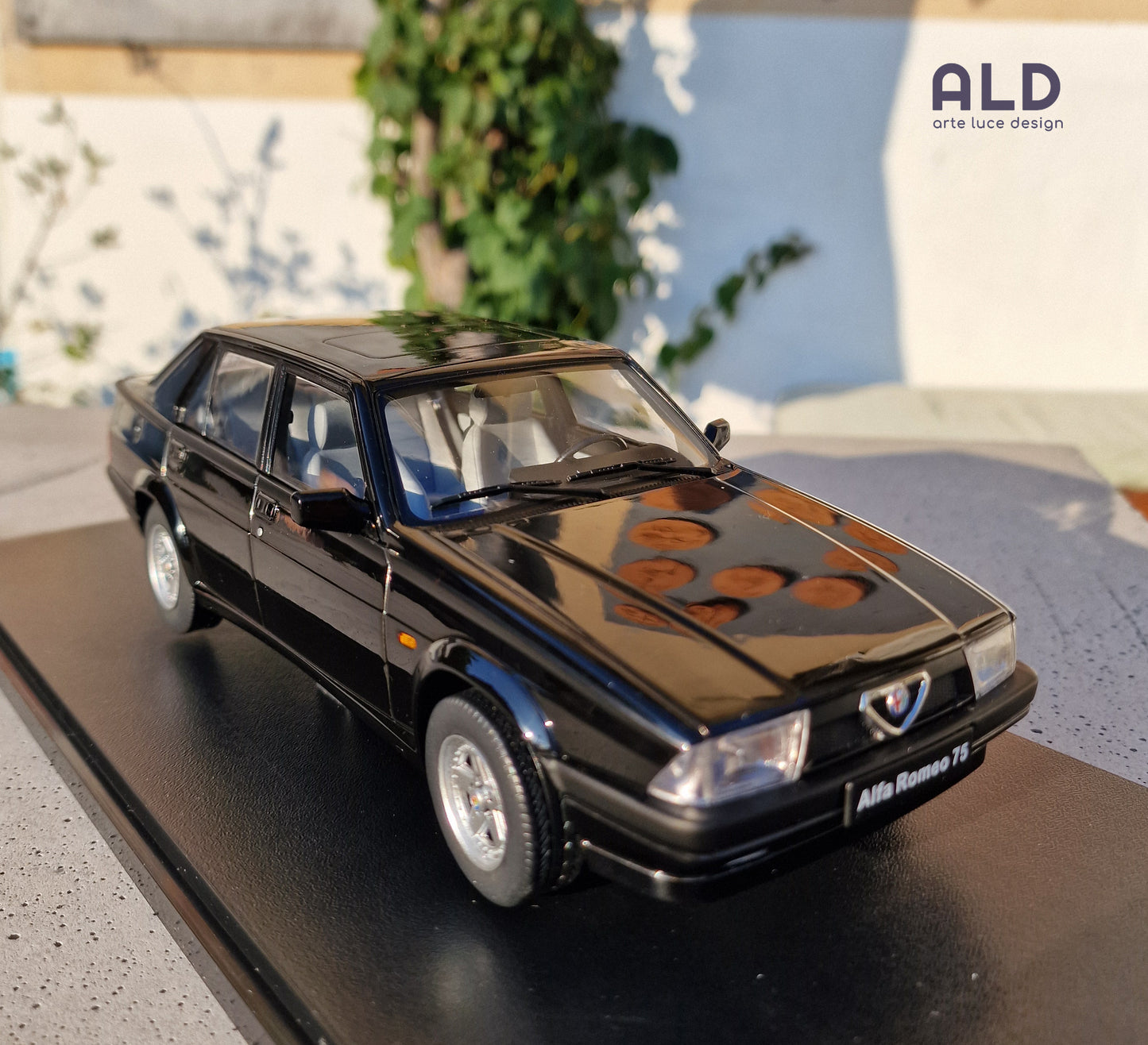 modellino auto scala 1;18 alfa romeo 75 del 1991 N modellini diecast