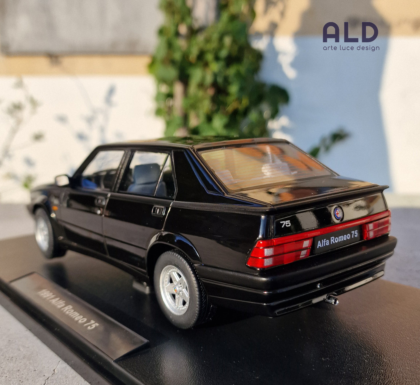 modellino auto scala 1;18 alfa romeo 75 del 1991 N modellini diecast