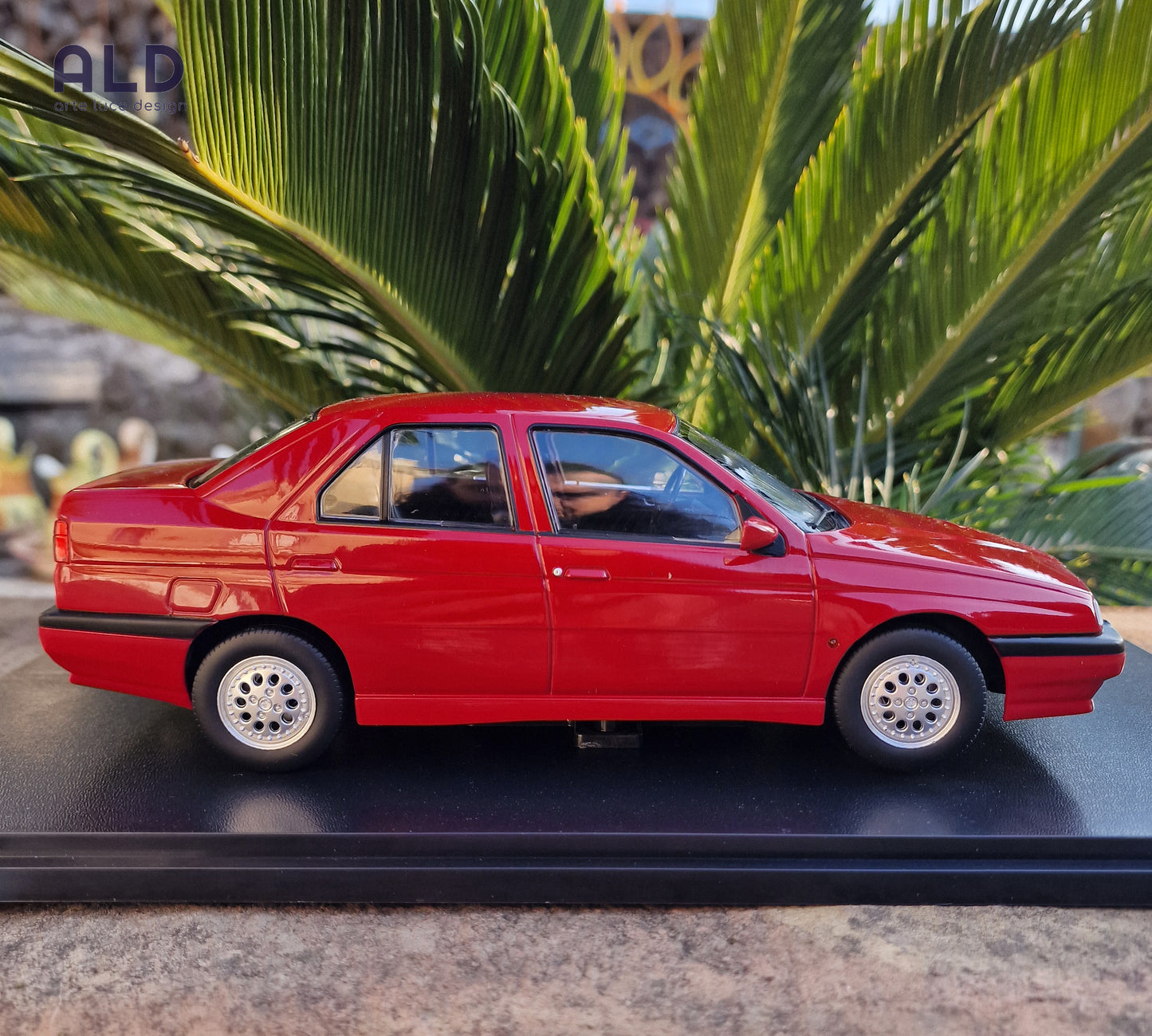 modellino auto scala 1/18 alfa romeo 155 del 1996 modellini diecast triple9