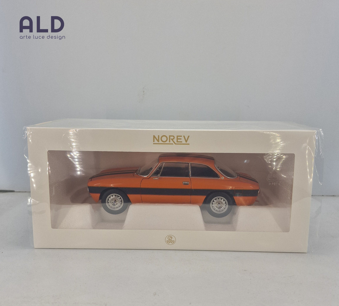 modellino auto 1/18 alfa romeo GTv 2000 del 1973 modellini GT collezione norev