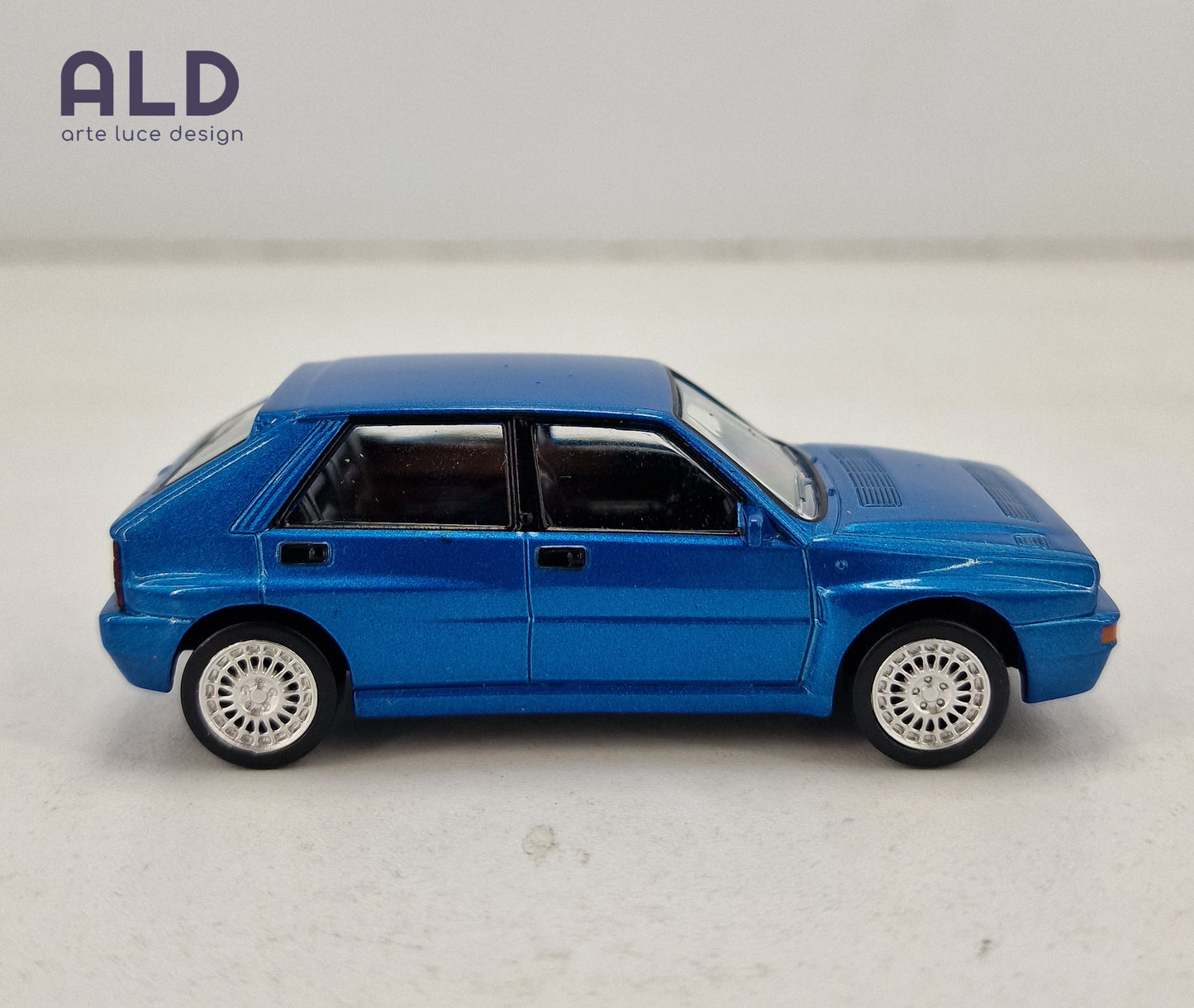 modellino auto scala 1/43 lancia delta hf integrale evo modellini norev diecast