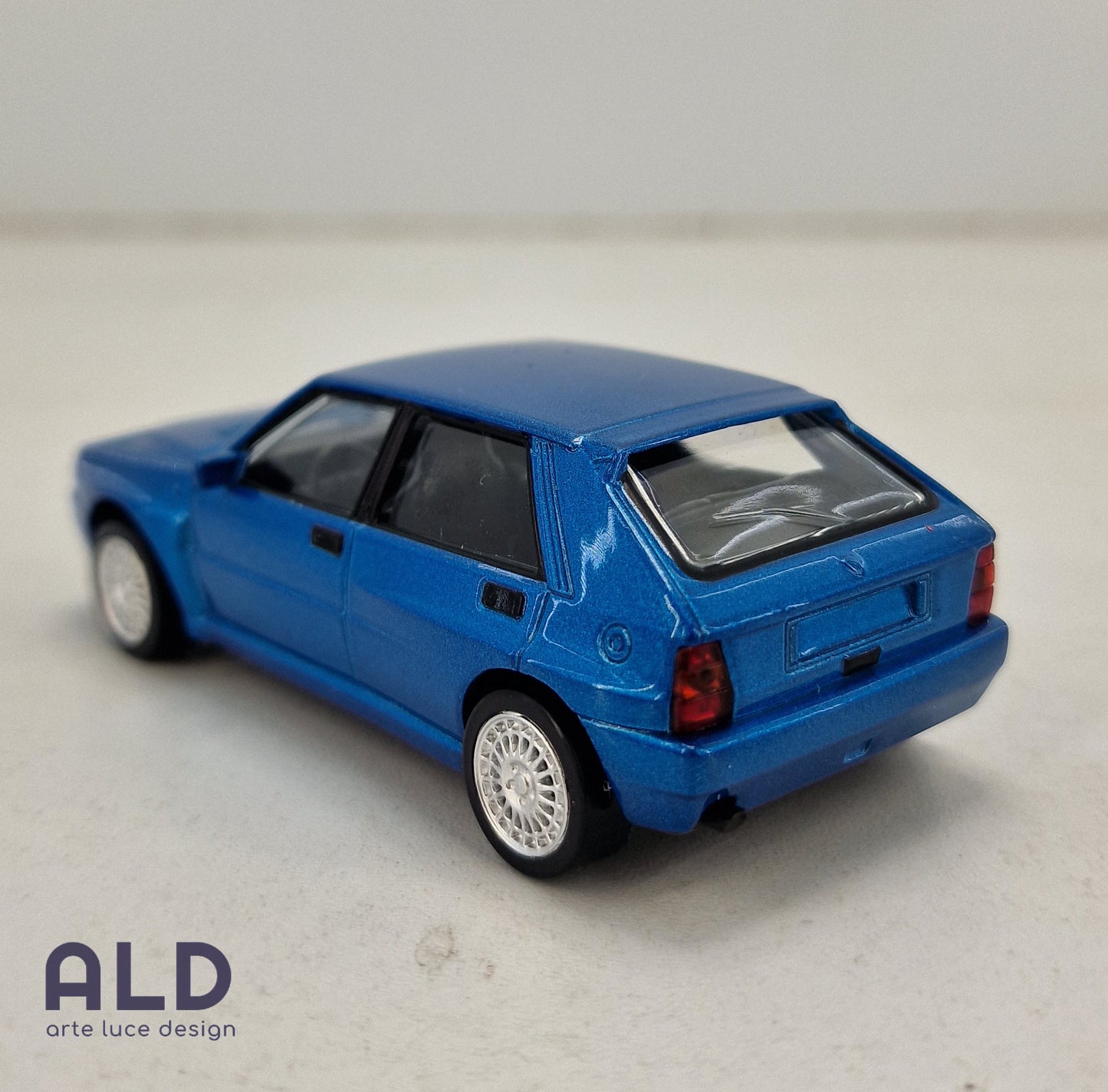 modellino auto scala 1/43 lancia delta hf integrale evo modellini norev diecast