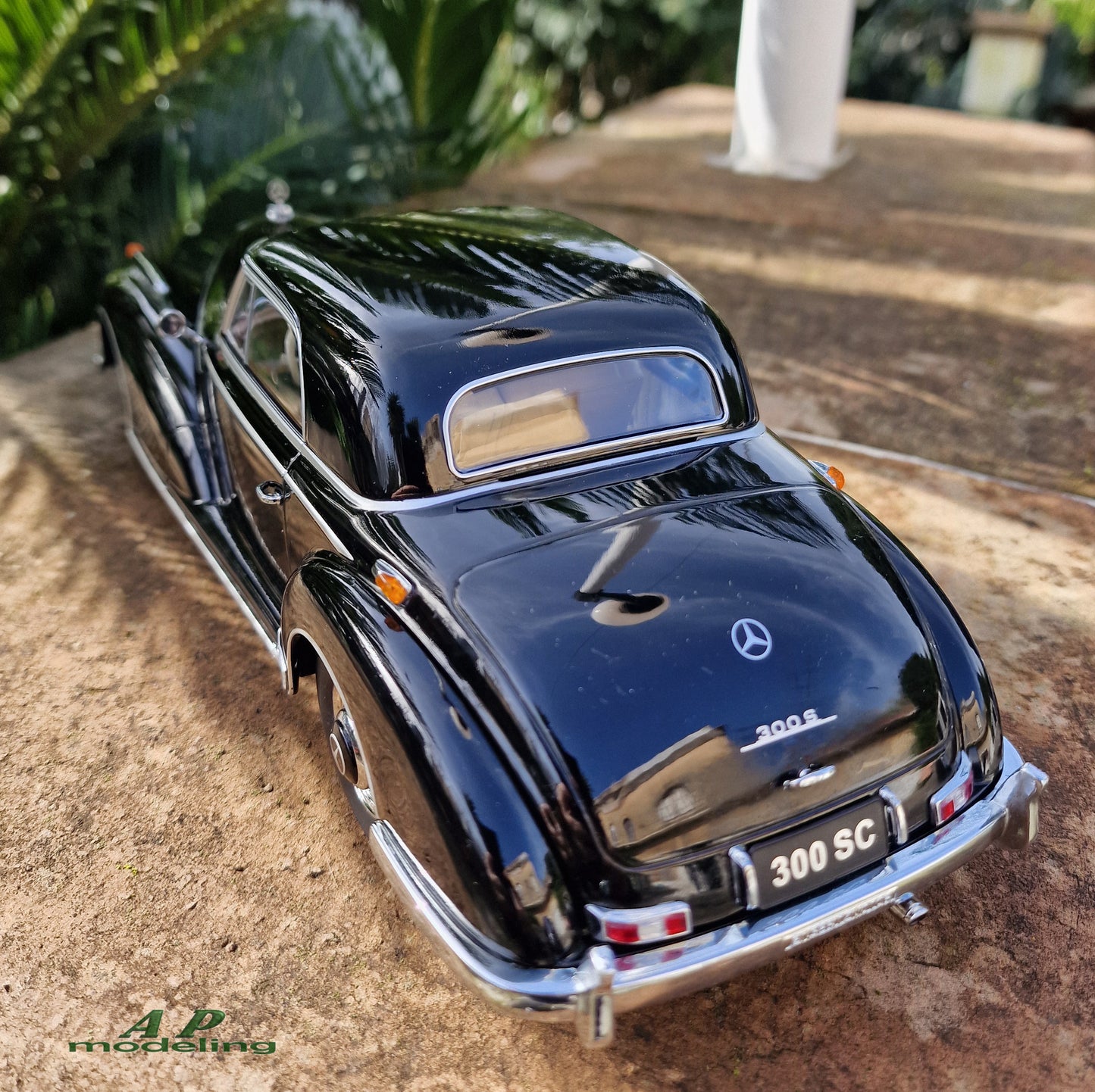 modellino auto scala 1/18 mercedes benz 300 sc coupè del 1955 modellini die cast