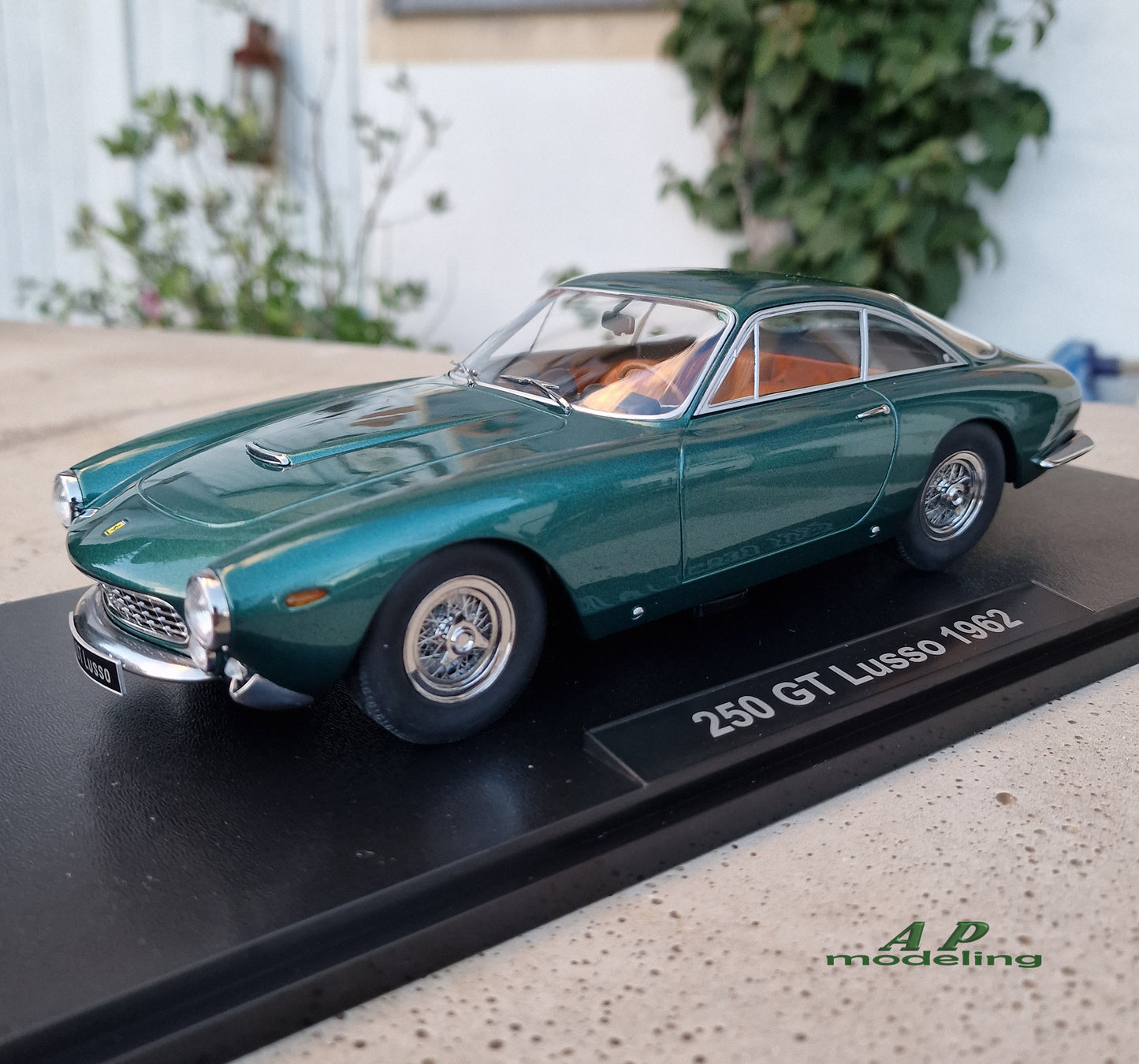 modellino auto scala 1/18 ferrari 250 GT lusso del 1962 modellini da collezione