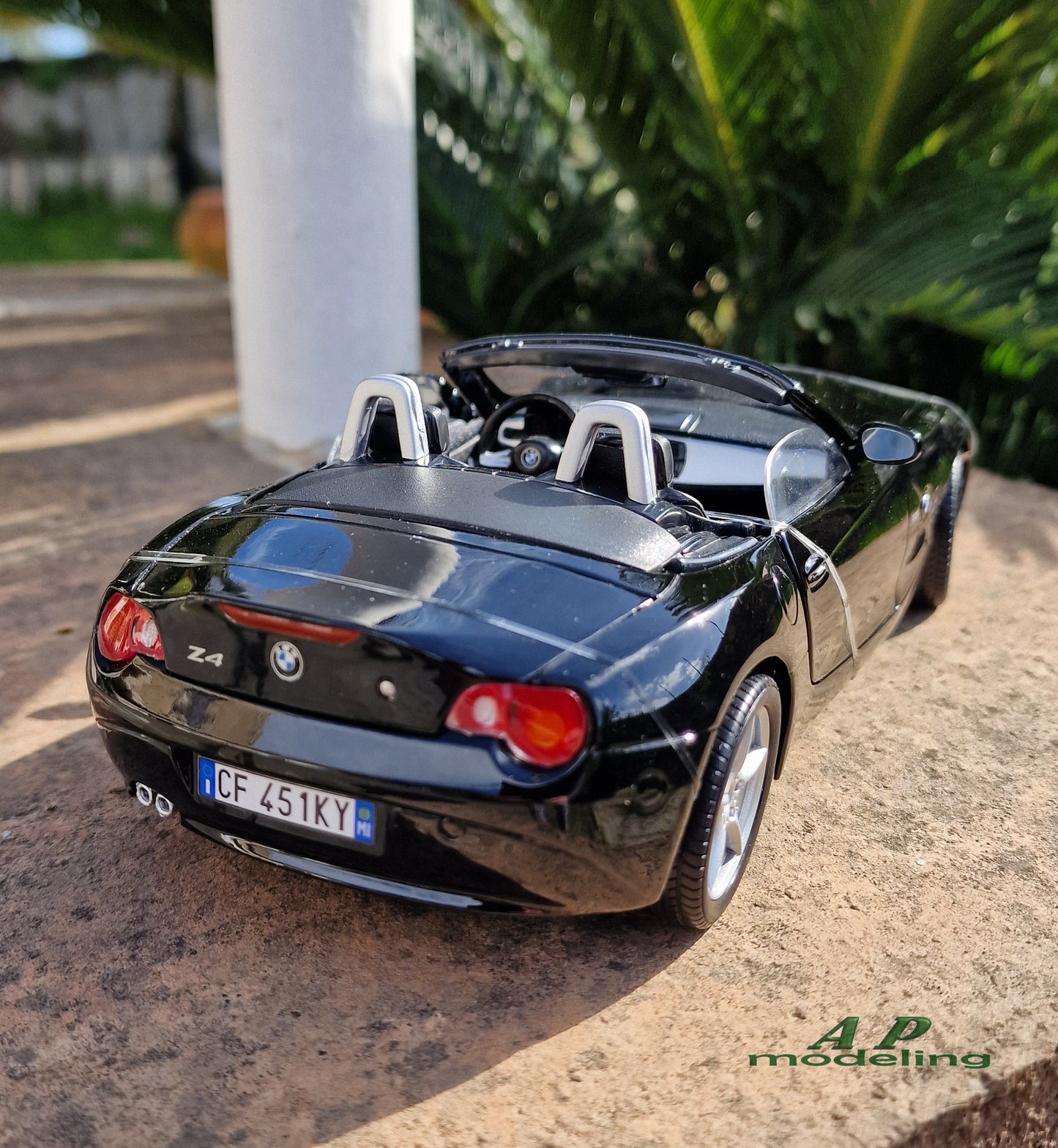 modellino auto scala 1/18 bmw Z4 cabrio modellini da collezione die cast