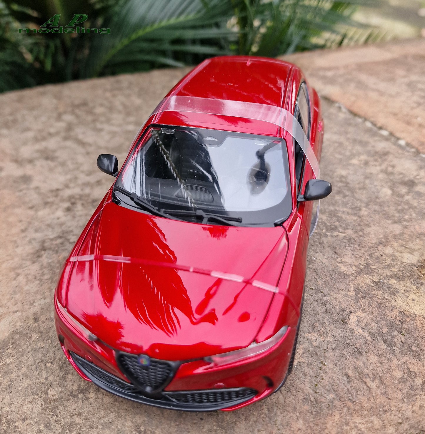 modellino auto 1:24 alfa romeo tonale rossa della bburago modellini die cast