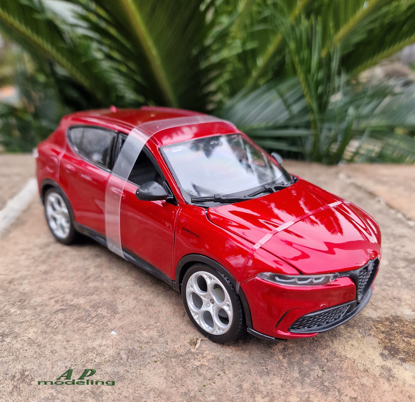 modellino auto 1:24 alfa romeo tonale rossa della bburago modellini die cast