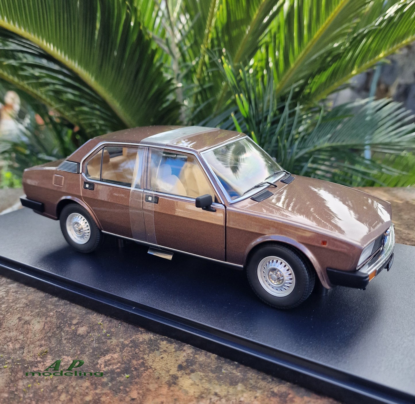 modellino auto scala 1/18 alfa romeo alfetta 2000 td del 1978 modellini die cast