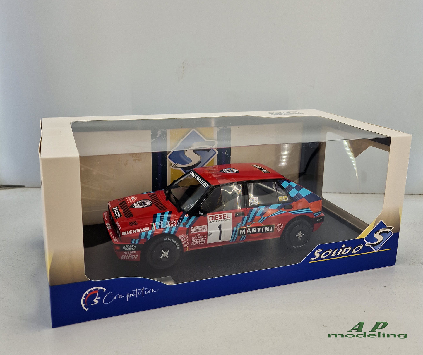 modellino auto 1/18 lancia delta HF integrale Rally San Remo 1989 della solido
