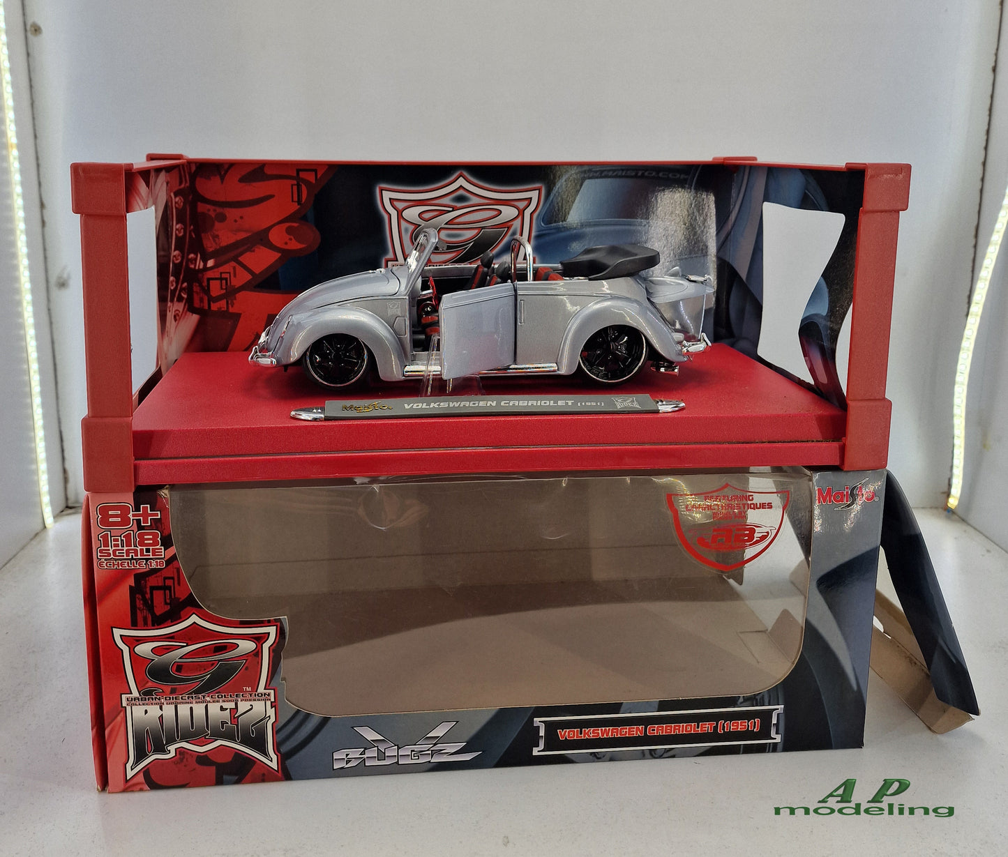 modellino auto scala 1/18 Volkswagen cabriolet della maisto bugz modellini