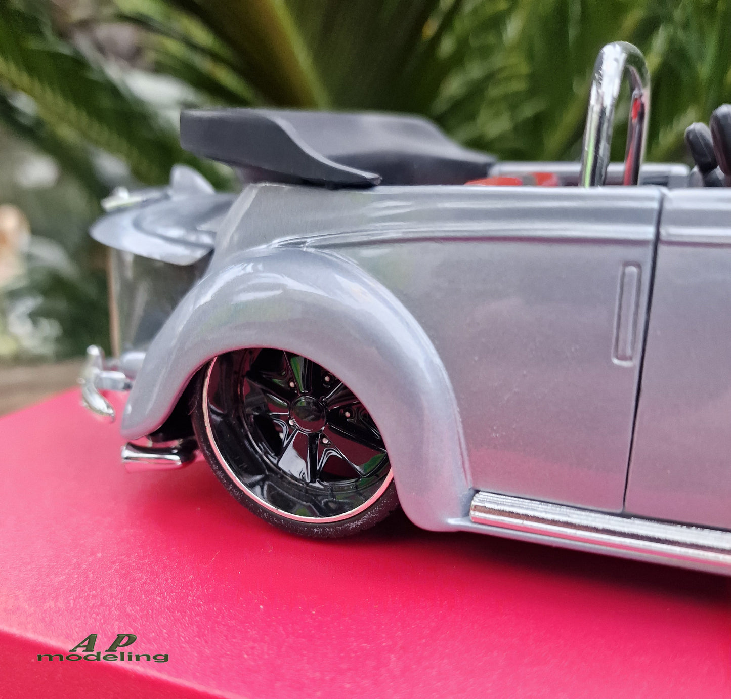 modellino auto scala 1/18 Volkswagen cabriolet della maisto bugz modellini