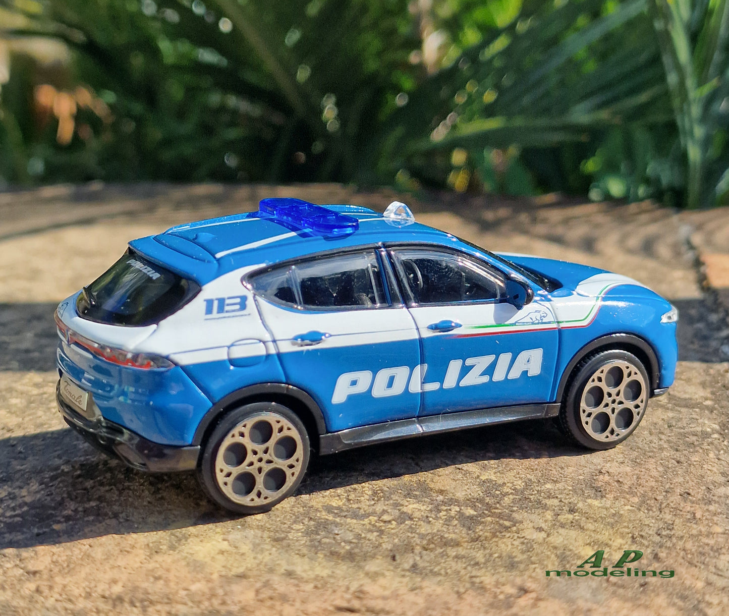 modellino auto scala 1/43 alfa romeo tonale della polizia modellini bburago