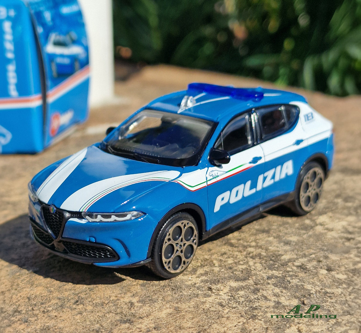 modellino auto scala 1/43 alfa romeo tonale della polizia modellini bburago