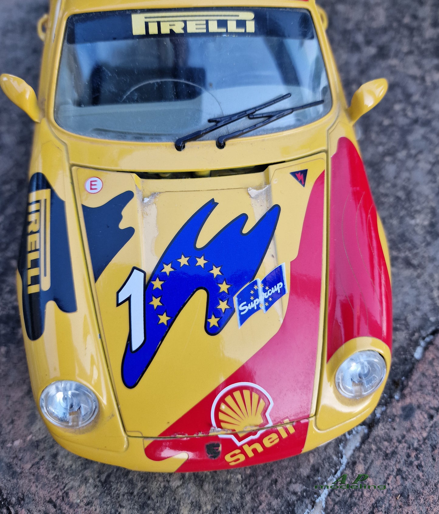 modellino auto scala 1/18 Porsche 911 carrera del 1993 modellini bburago