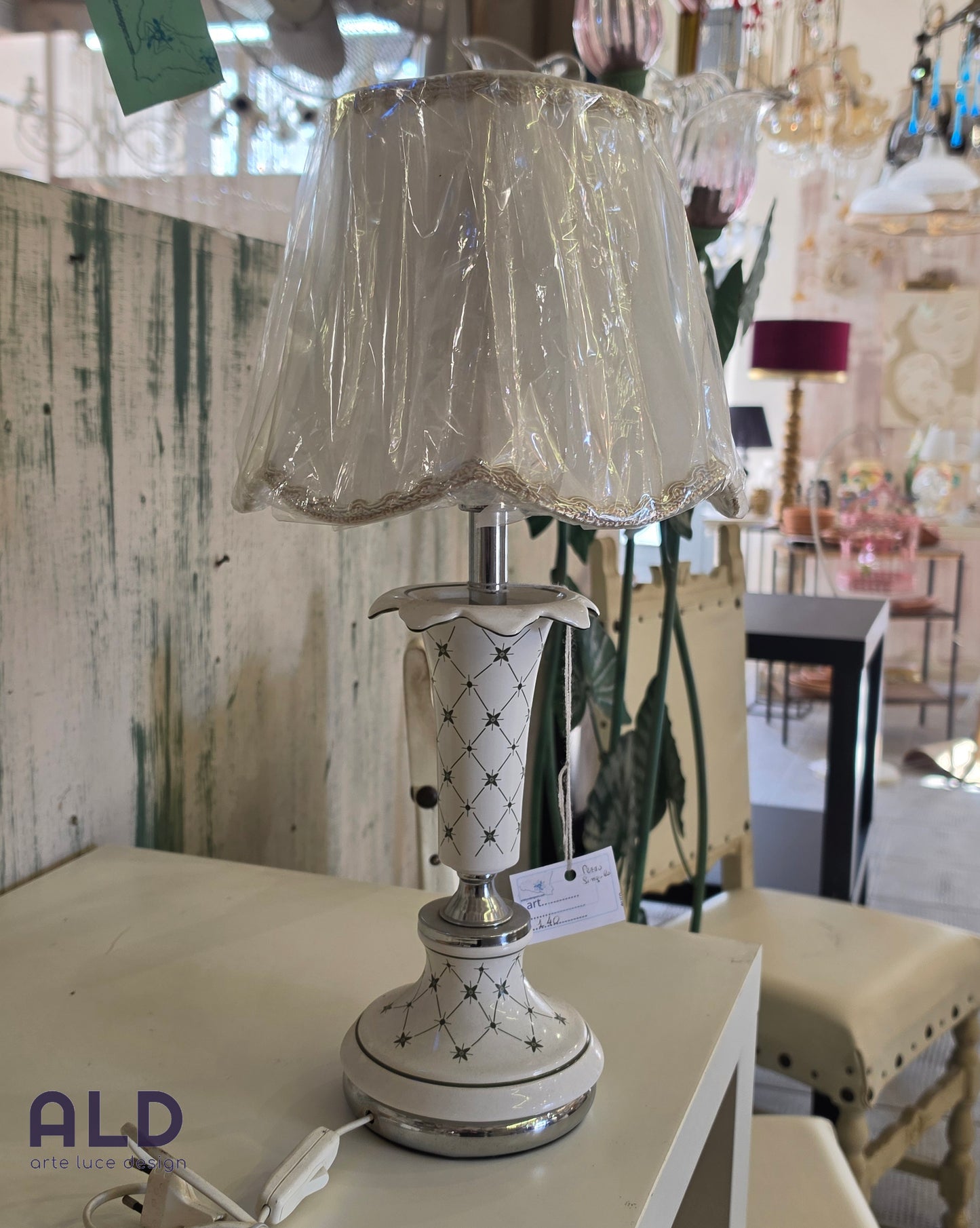 Lampada da tavolo in ceramica e metallo lume per camera da letto shabby