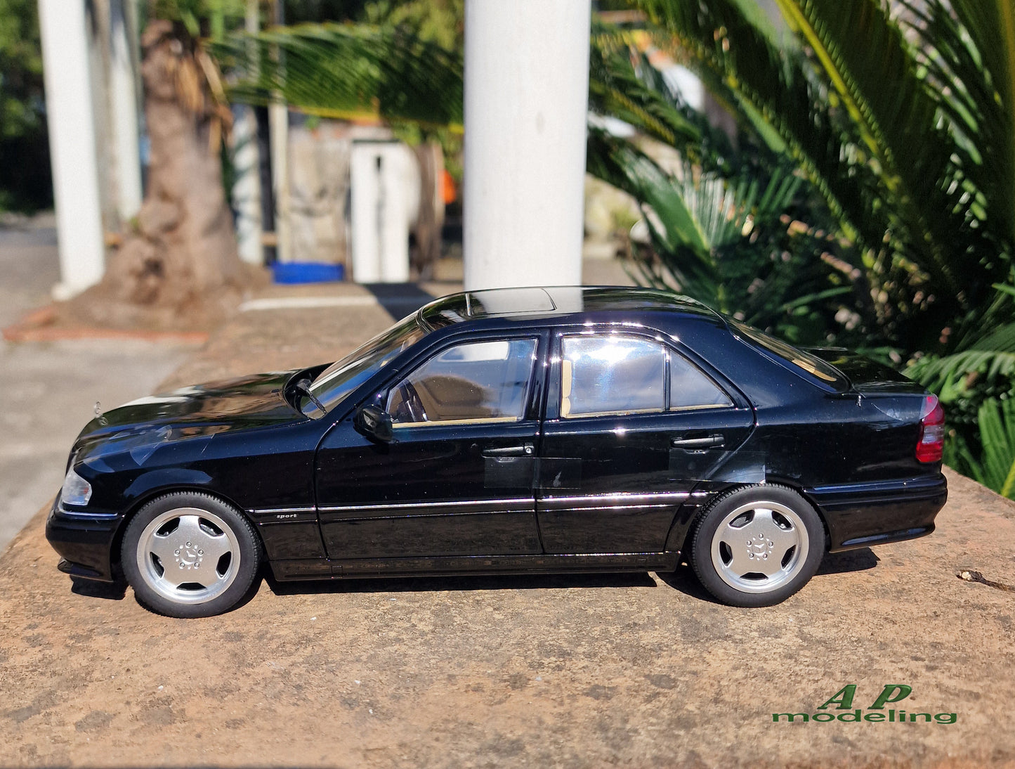 modellino auto 1/18 mercedes c36 AMG del 1993 modellini da collezione norev