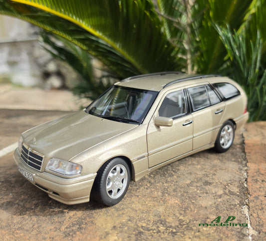 modellino auto scala 1/18 mercedes benz classe C sw del 1997 modellini norev