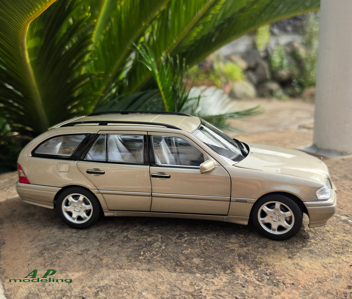 modellino auto scala 1/18 mercedes benz classe C sw del 1997 modellini norev