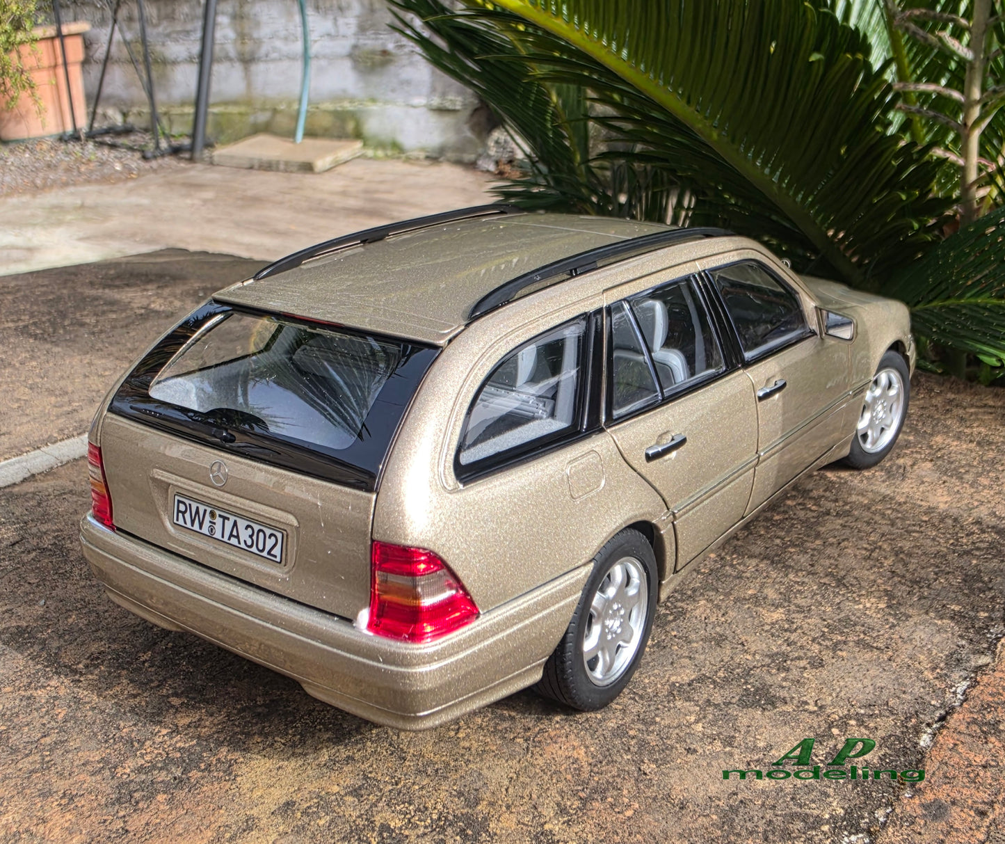 modellino auto scala 1/18 mercedes benz classe C sw del 1997 modellini norev