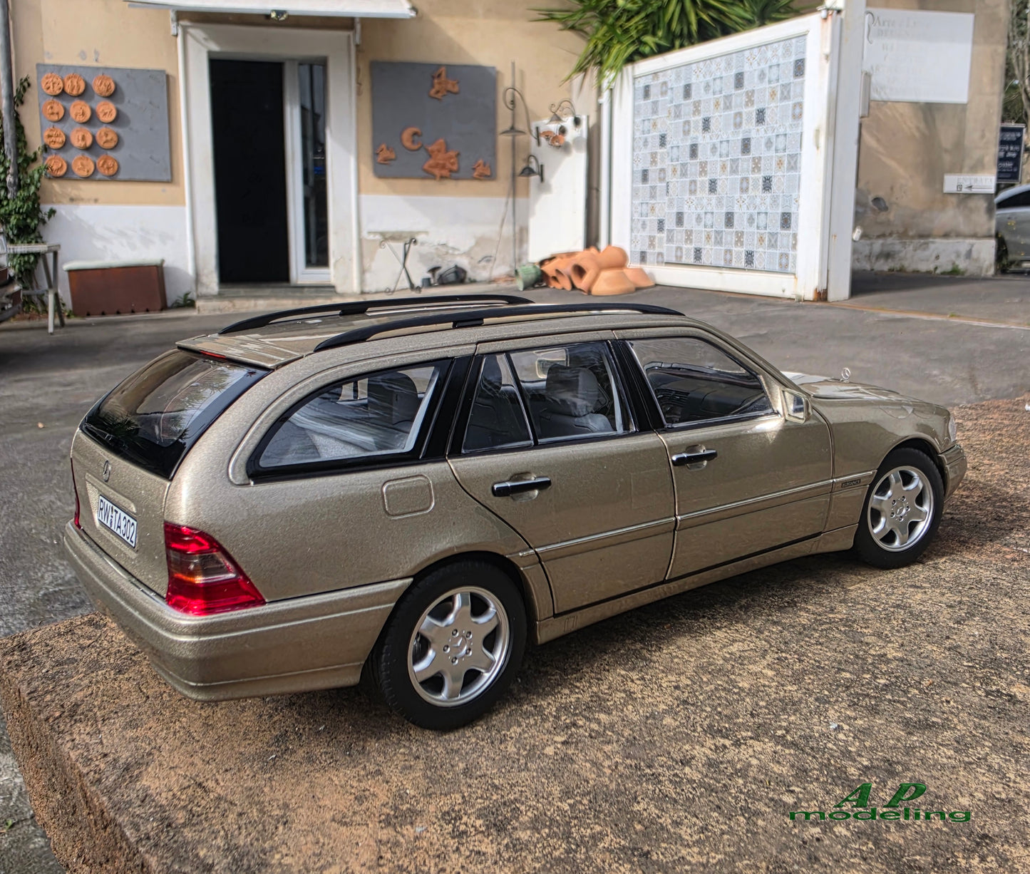 modellino auto scala 1/18 mercedes benz classe C sw del 1997 modellini norev