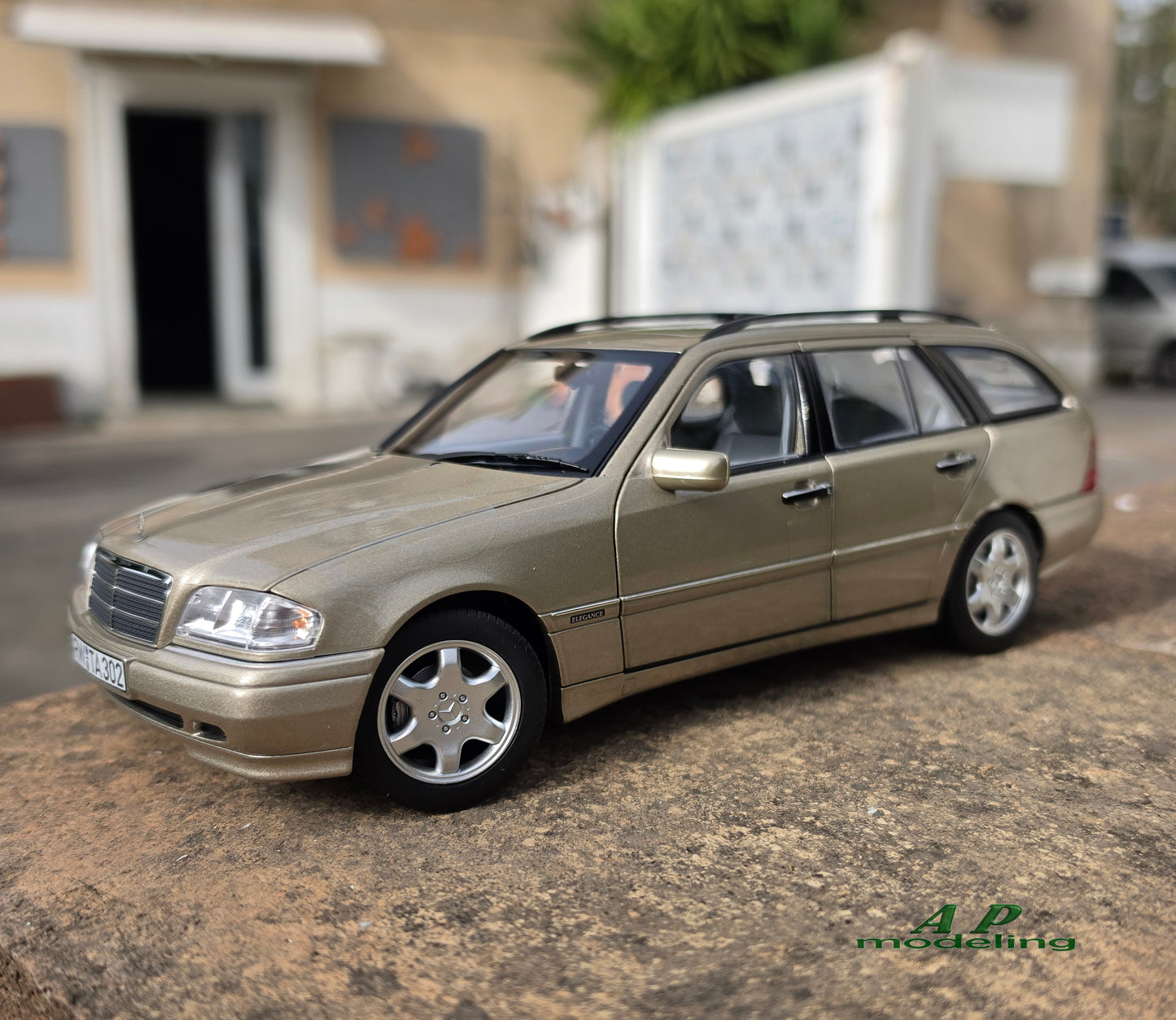 modellino auto scala 1/18 mercedes benz classe C sw del 1997 modellini norev