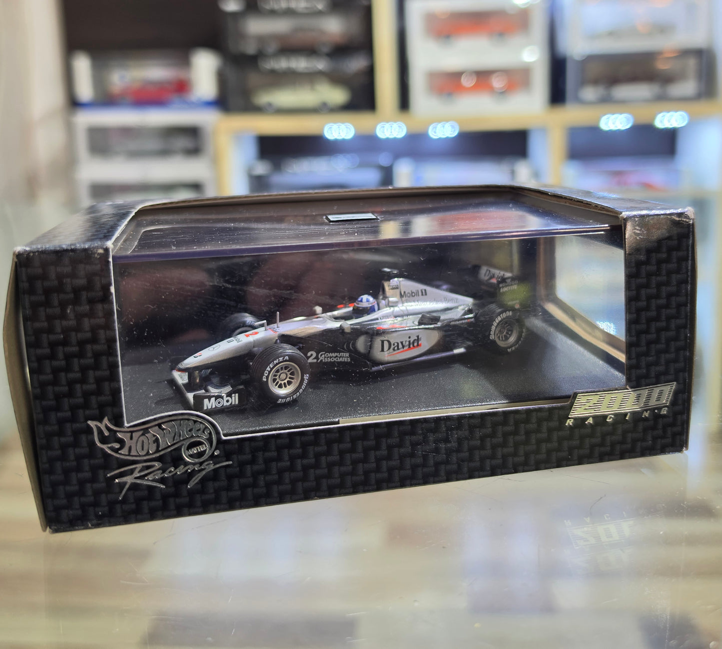 modellino auto Formula 1 scala 1/43 McLaren David Coulthard modellini Hot Wheels usato